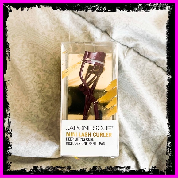 Japonesque Other - 🆕 Japonesque Mini Lash Curler Burgundy